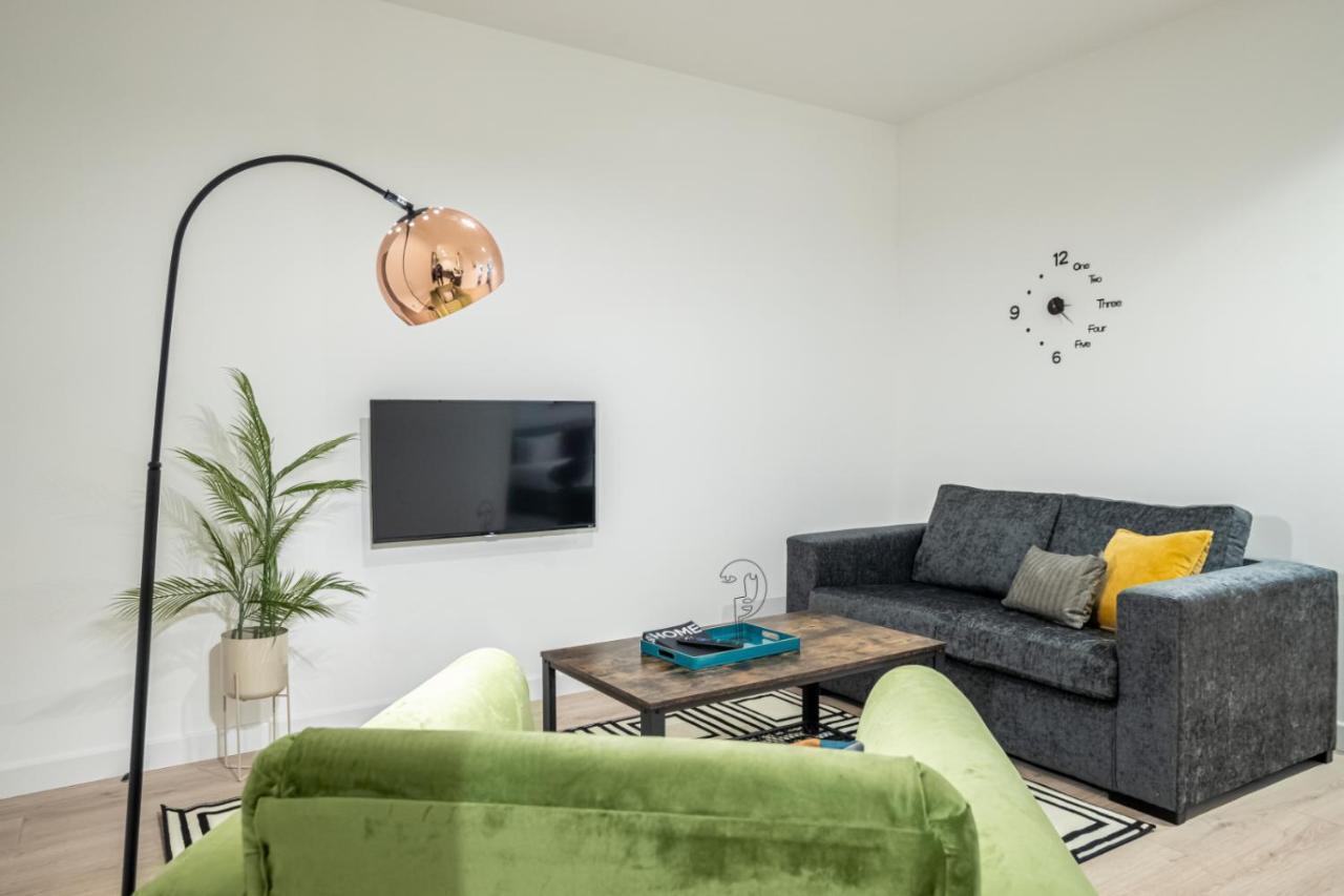 Luxe Apartments - Heart Of Peterborough - Free Parking-Gym-Cinema 外观 照片